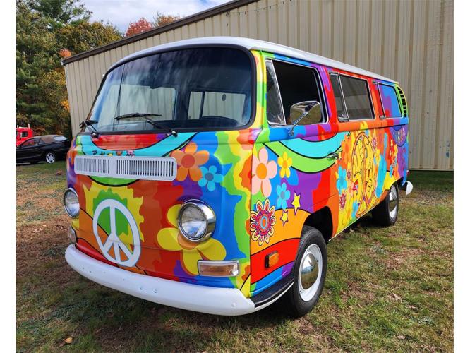 1970 volkswagen bus in hopedale, massachusetts