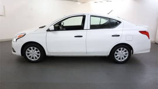 2016 nissan versa