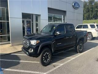 2017 Toyota Tacoma trd off-road