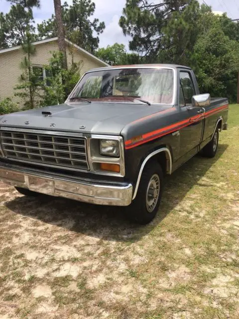 1981 ford pickup f-100 explorer first owner had it until two weeks ago 302 2 bbl