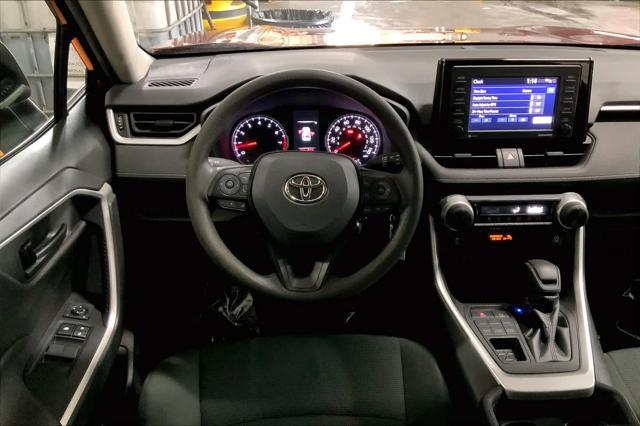 2021 toyota rav4 le
