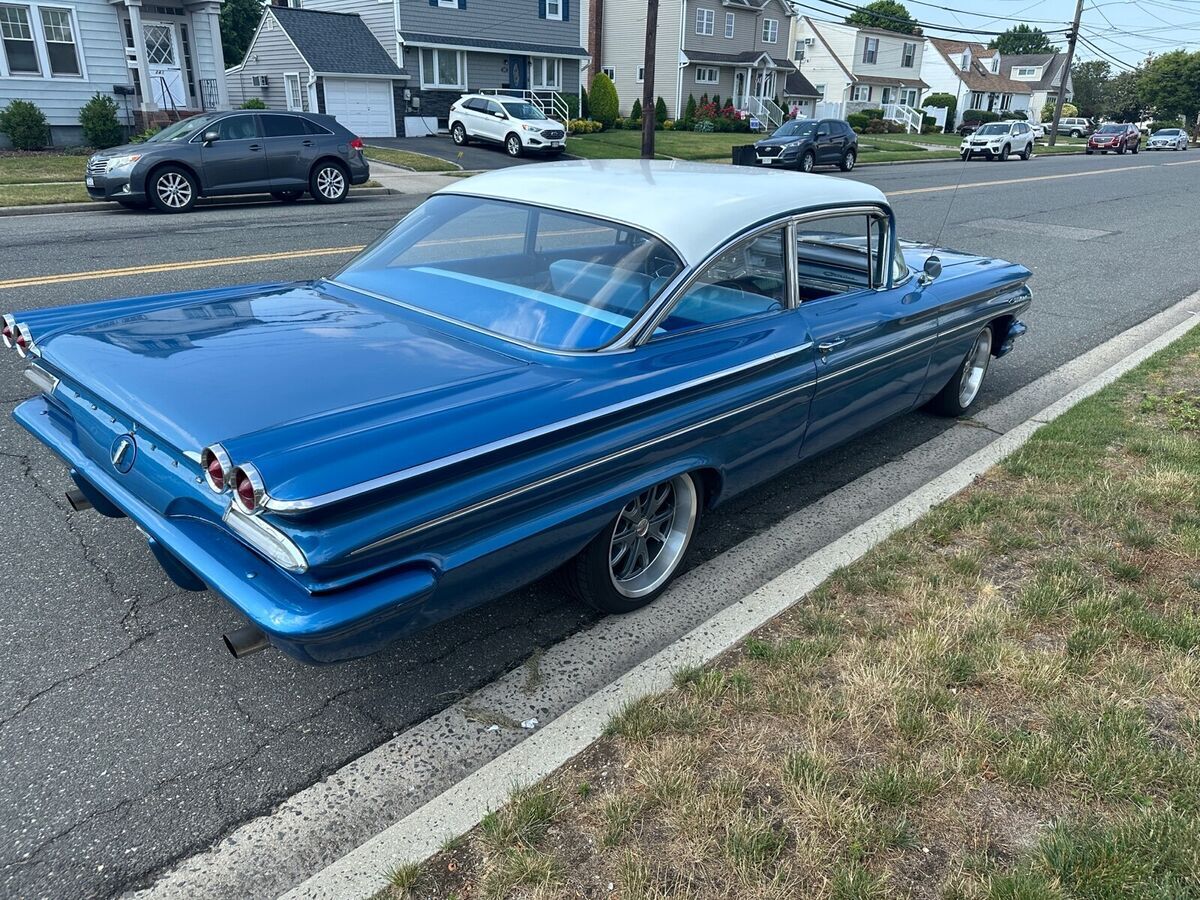 1960 pontiac catalina coupe blue rwd automatic