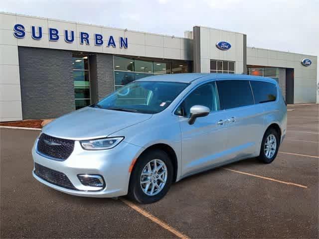 2023 chrysler pacifica touring-l