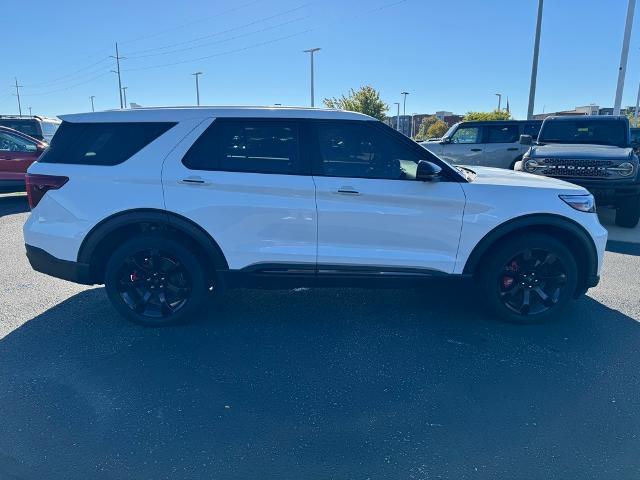 2022 ford explorer st
