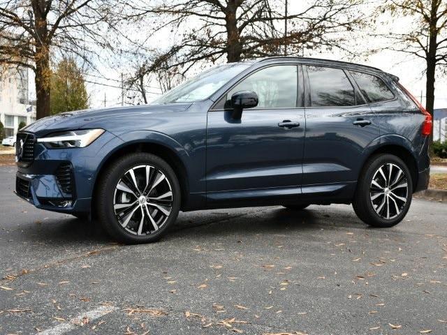 2024 volvo xc60 b5 plus dark
