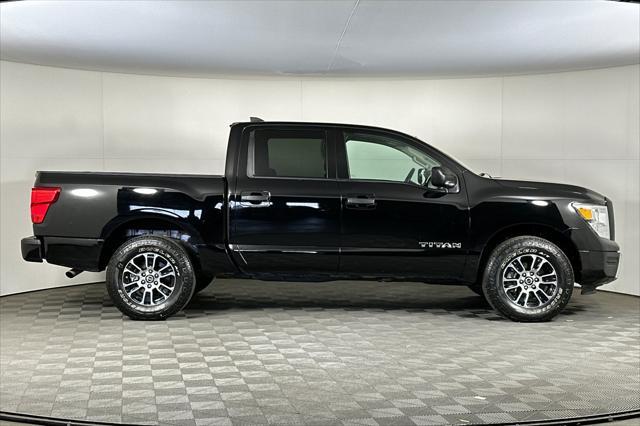 2022 nissan titan sv