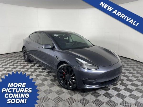 2022 tesla model 3 in northwoods, illinois