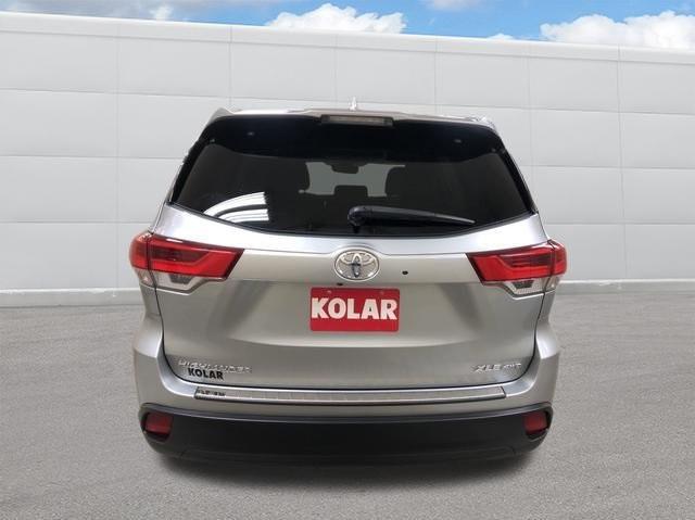 2019 toyota highlander xle