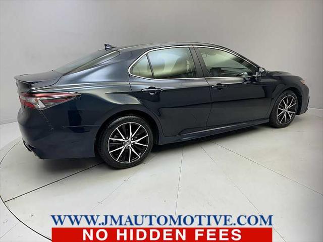 2021 toyota camry se