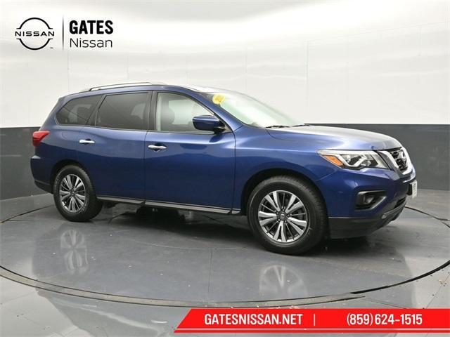 2020 nissan pathfinder sv