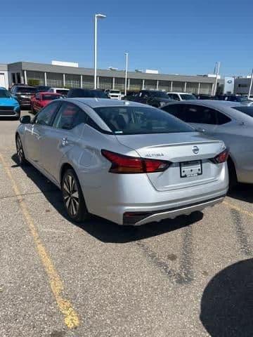 2022 nissan altima 2.5 sv in sterling heights, michigan