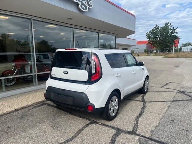2016 kia soul base