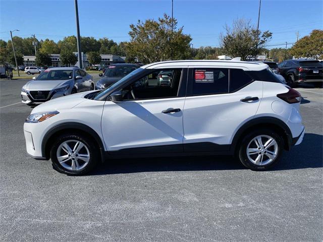 2023 nissan kicks s