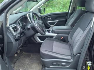 2021 Nissan Titan sv
