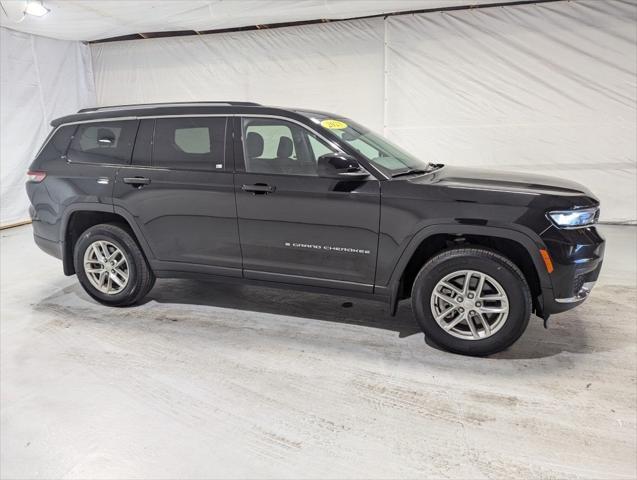 2023 jeep grand cherokee l laredo 4x4