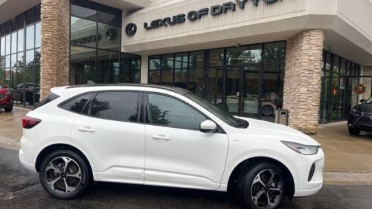 2023 ford escape st-line select