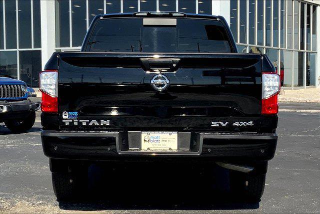 2021 nissan titan sv