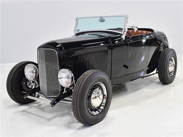 1932 ford roadster black