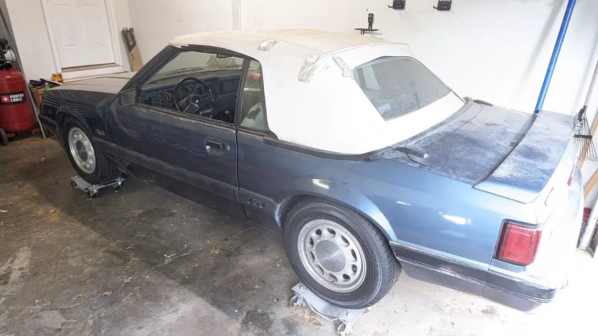 1986 ford mustang gt 5.0l rare new tires & includes a new top fox body 302