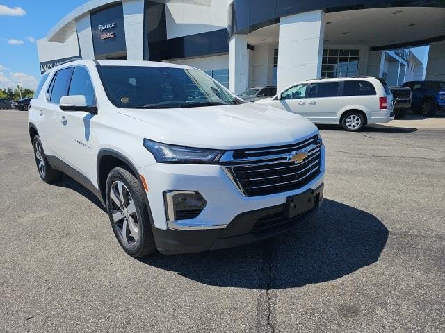 2022 chevrolet traverse lt leather