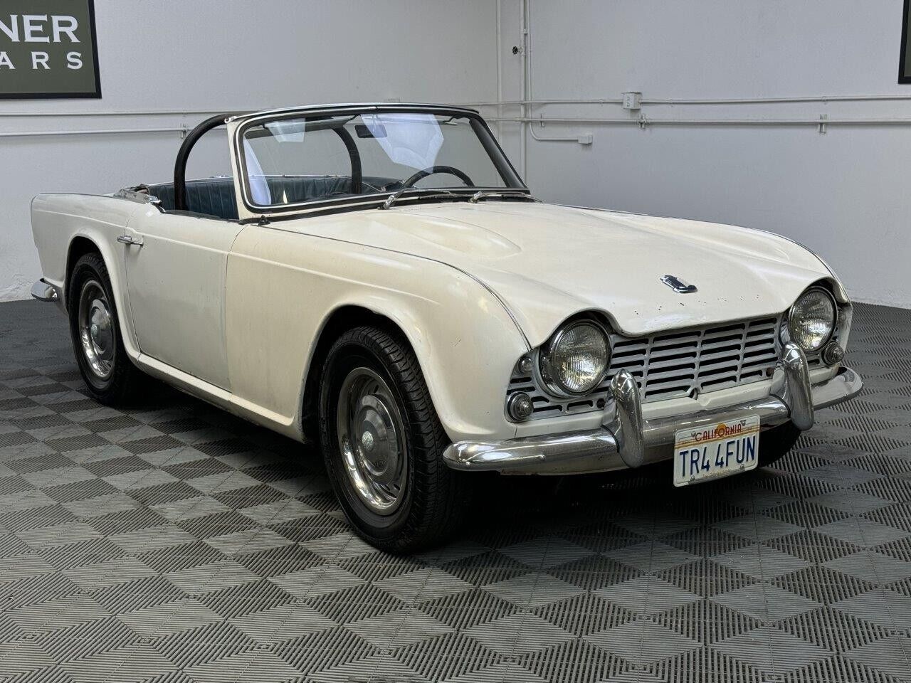 1963 triumph tr4