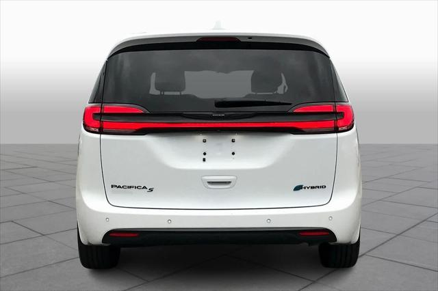 2022 chrysler pacifica hybrid touring l