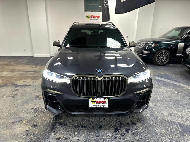 2021 bmw x7 m50i