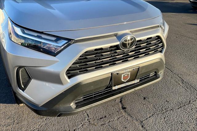 2023 toyota rav4 le