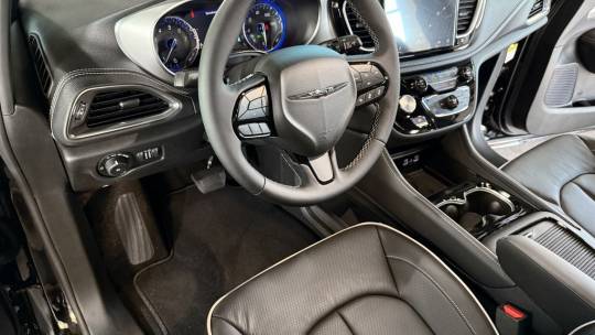 2025 Chrysler Pacifica