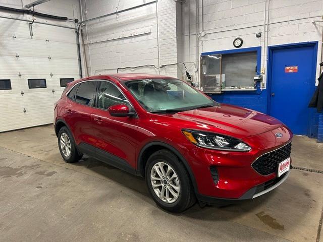 2020 ford escape se