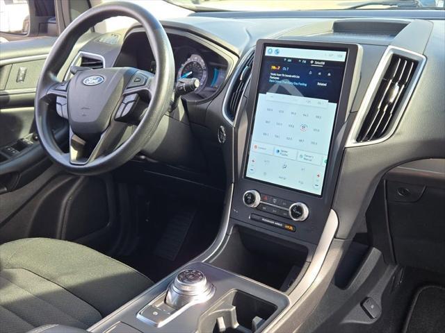 2022 ford edge se