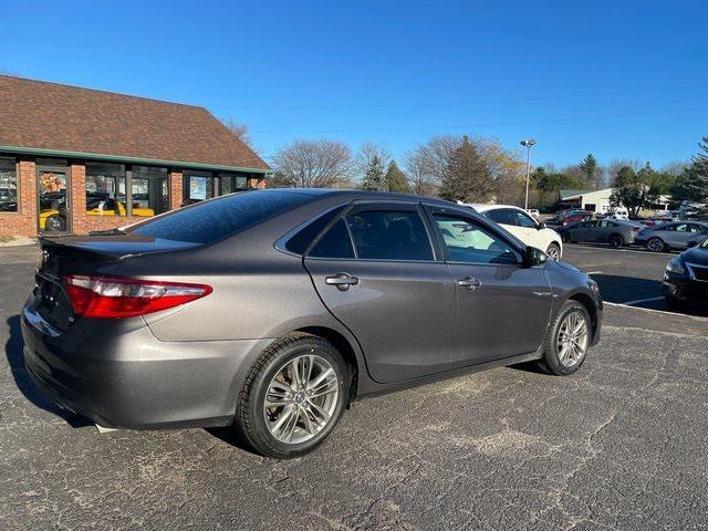2017 toyota camry le