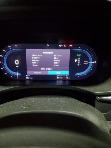 2022 volvo s60 recharge plug-in hybrid t8 r-design