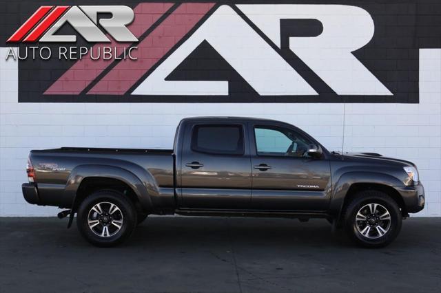 2013 toyota tacoma base