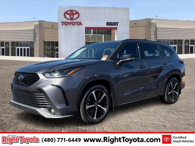 2022 toyota highlander xse