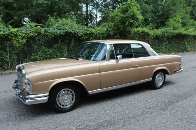 280 se, 4 speed stick, moonroof, restored, beautiful paint, check out the photos