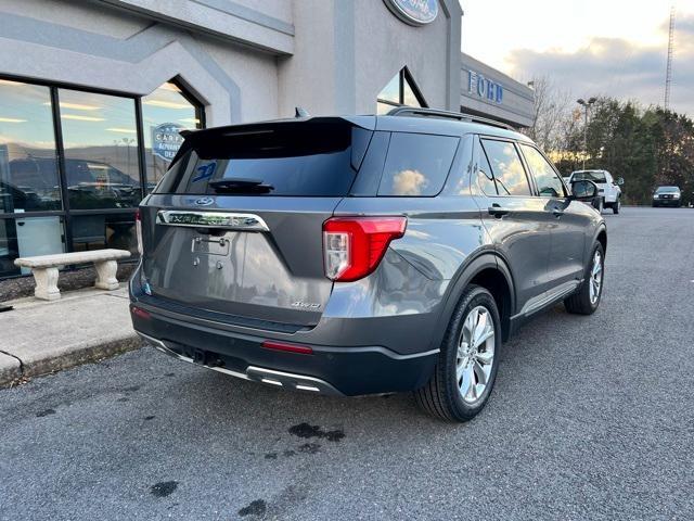 2021 ford explorer xlt