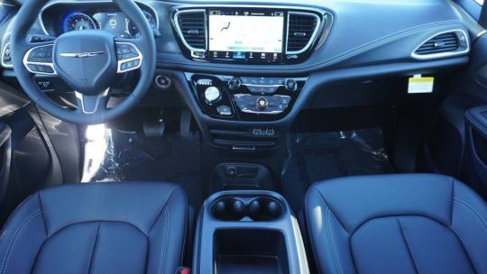 2025 Chrysler Pacifica