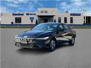 2024 Hyundai Elantra blue