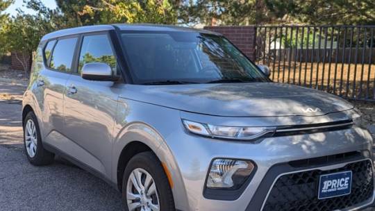 2022 kia soul lx