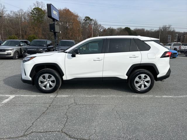 2023 toyota rav4 le