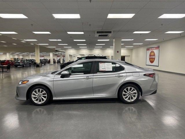2024 toyota camry le