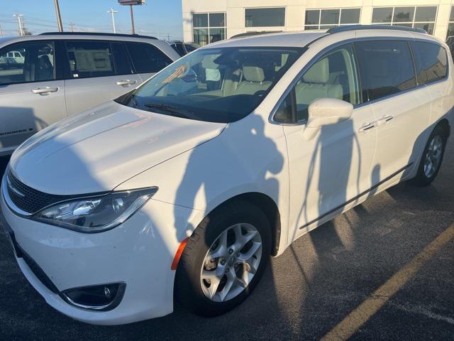 2018 chrysler pacifica touring-l