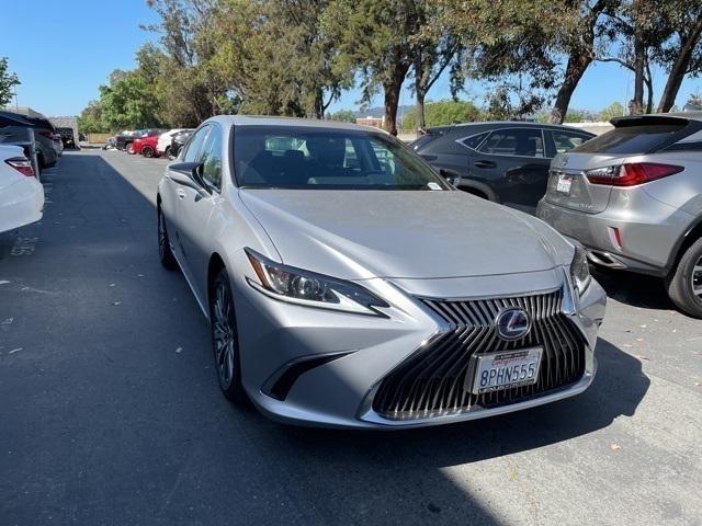 2020 lexus es 300h base