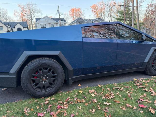 2024 tesla cybertruck base
