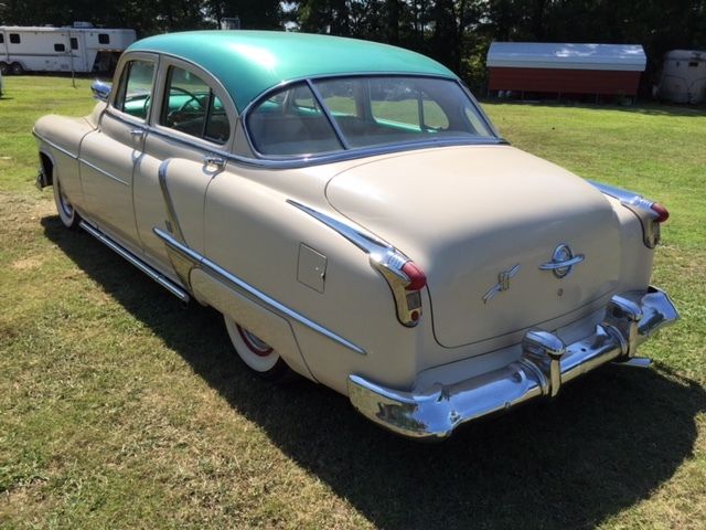 1952 oldsmobile rocket 88
