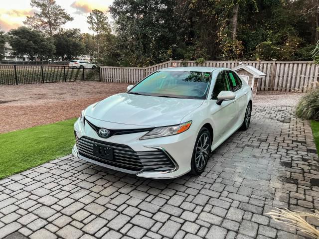 2022 toyota camry hybrid xle