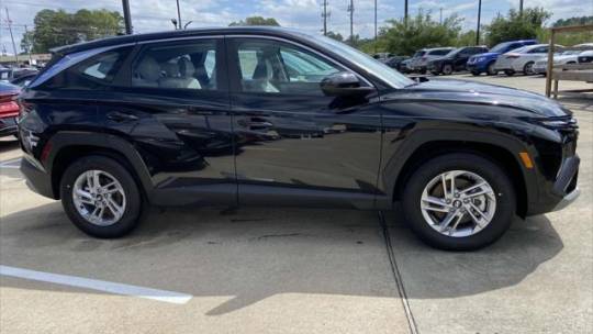 new 2025 hyundai tucson se fwd