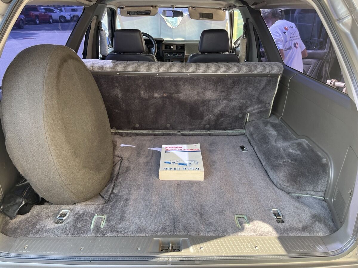 1987 nissan pathfinder suv grey