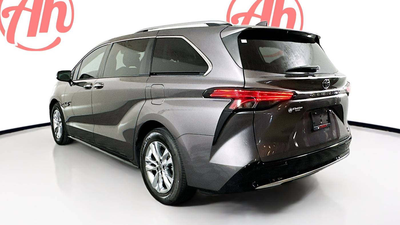2022 toyota sienna limited 7-passenger